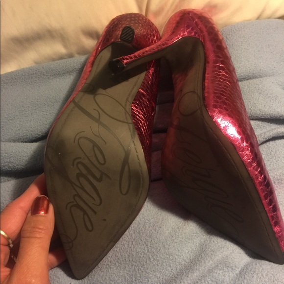 Heel - Picture 3 of 3